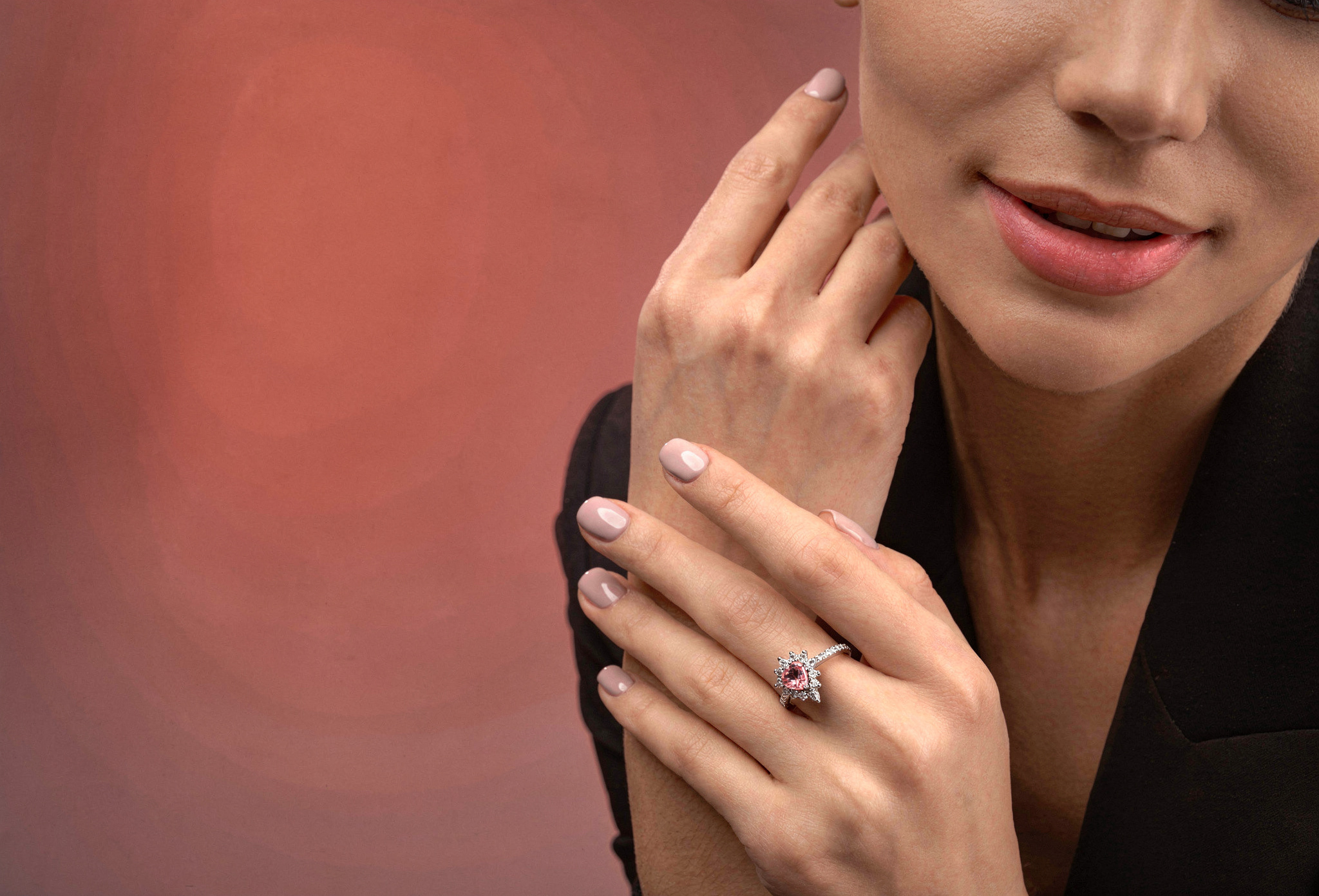 Eternal-Heart-Halo-Ring-with-Model